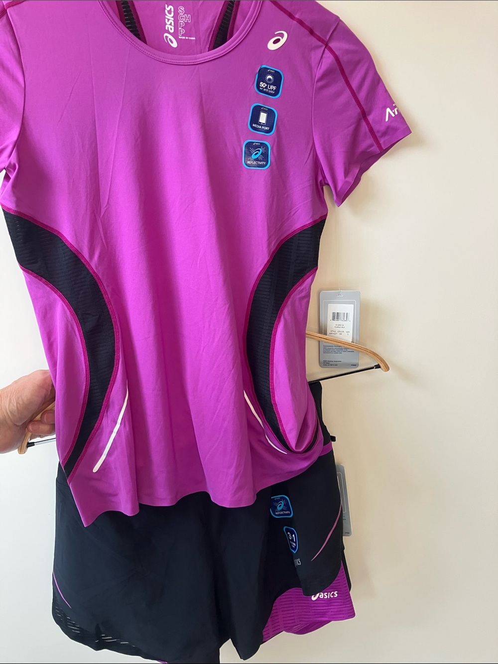 ASICS Ward SS Run Top + Black 2-N-1 Versatility Shorts Blk/Purple Pop Size S NWT